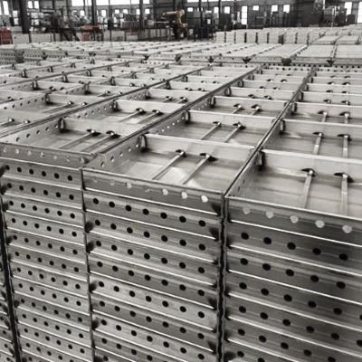 Veggform úr áli 600 C Panel